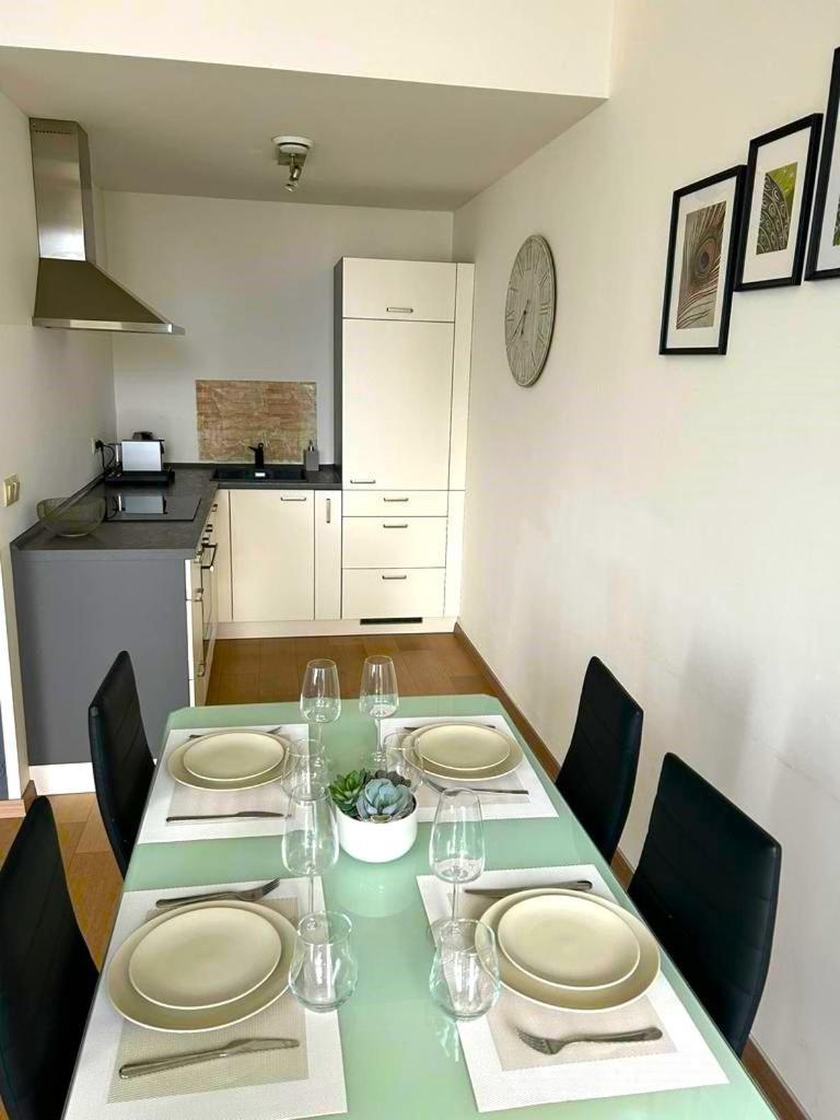 Skau Panorama Family & Business Apartment City View Free Parking Bratislava Dış mekan fotoğraf